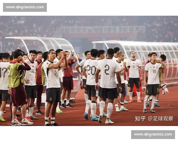 久帅敲定东亚杯名单:伊万 50 人基础上压缩至 26 人 久帅敲定东亚杯名单:伊万 50 人基础上压缩至 26 人